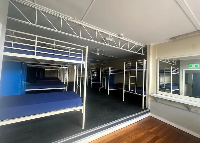 Backpackers In Paradise 18-35 Hostel Gold Coast